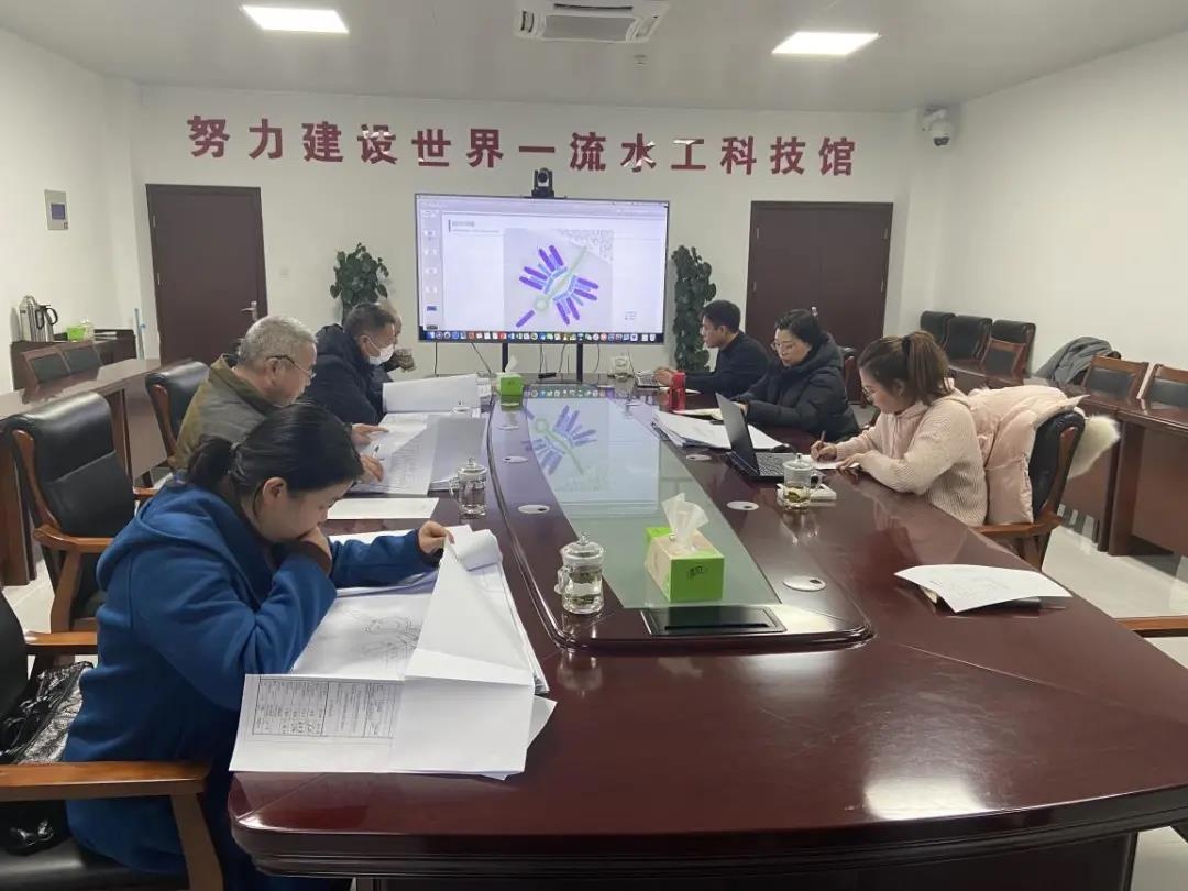 红龙扑克 - 专业在线扑克赛事运营商
