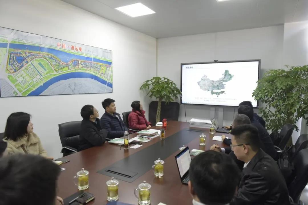 红龙扑克 - 专业在线扑克赛事运营商