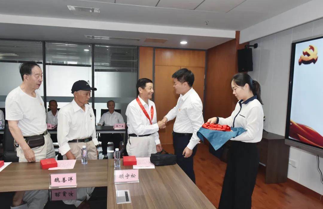 051844417381 红龙扑克 - 专业在线扑克赛事运营商