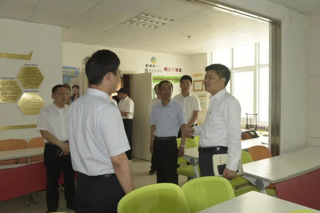 红龙扑克 - 专业在线扑克赛事运营商