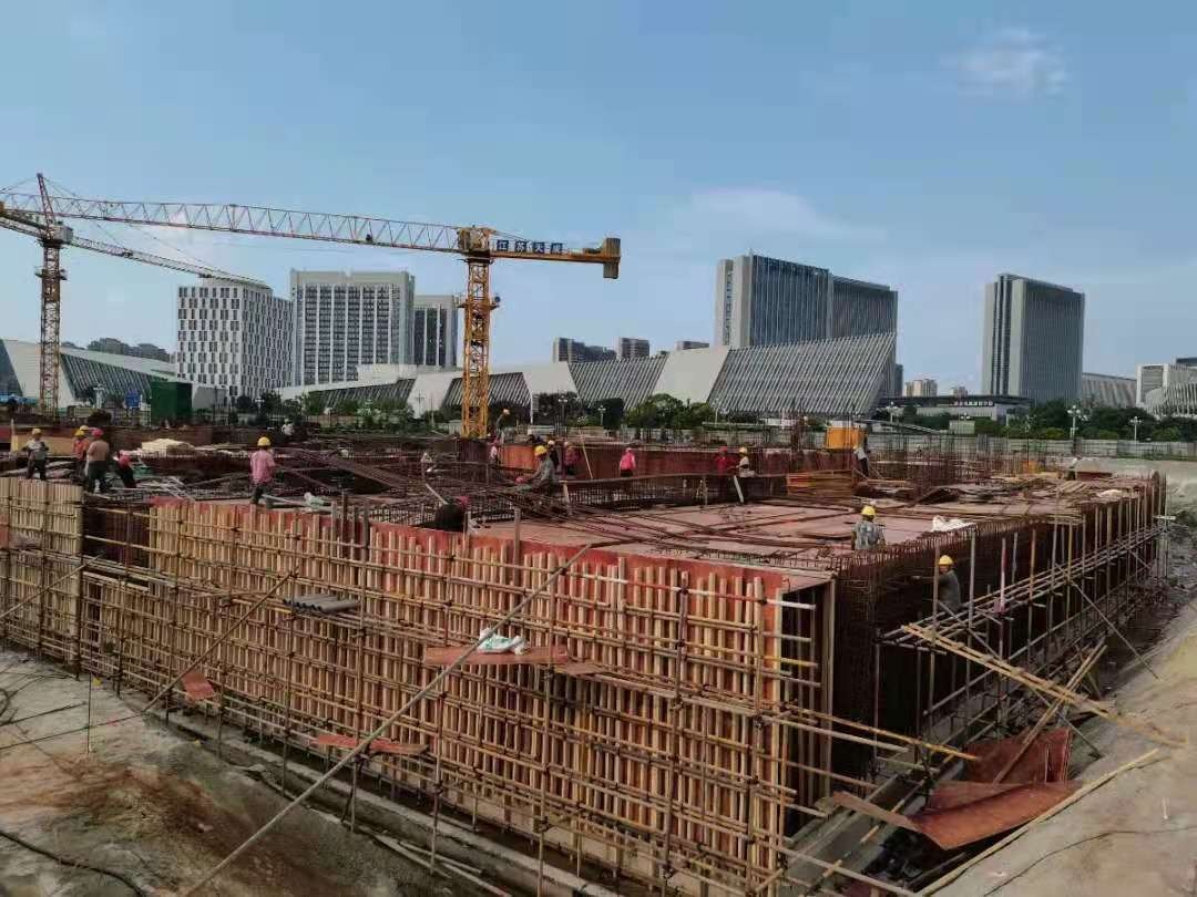红龙扑克 - 专业在线扑克赛事运营商