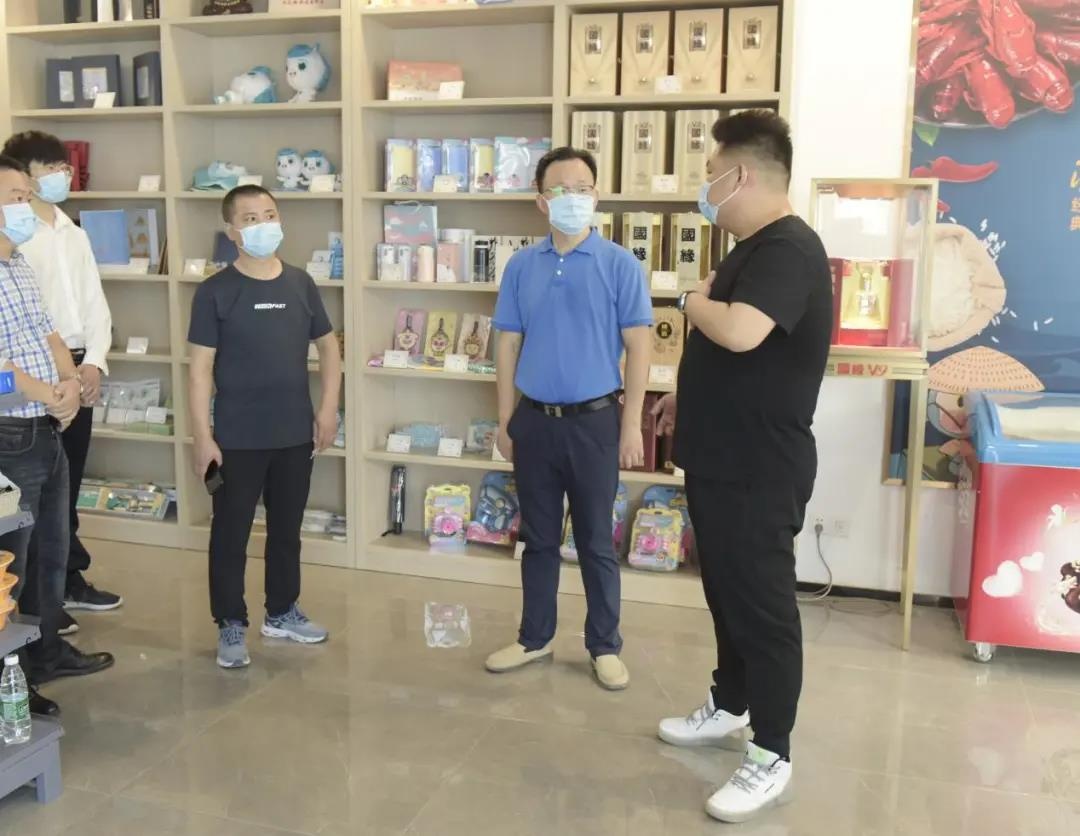 红龙扑克 - 专业在线扑克赛事运营商