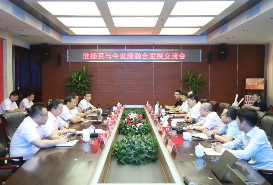 红龙扑克 - 专业在线扑克赛事运营商
