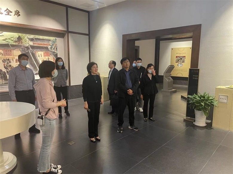 红龙扑克 - 专业在线扑克赛事运营商