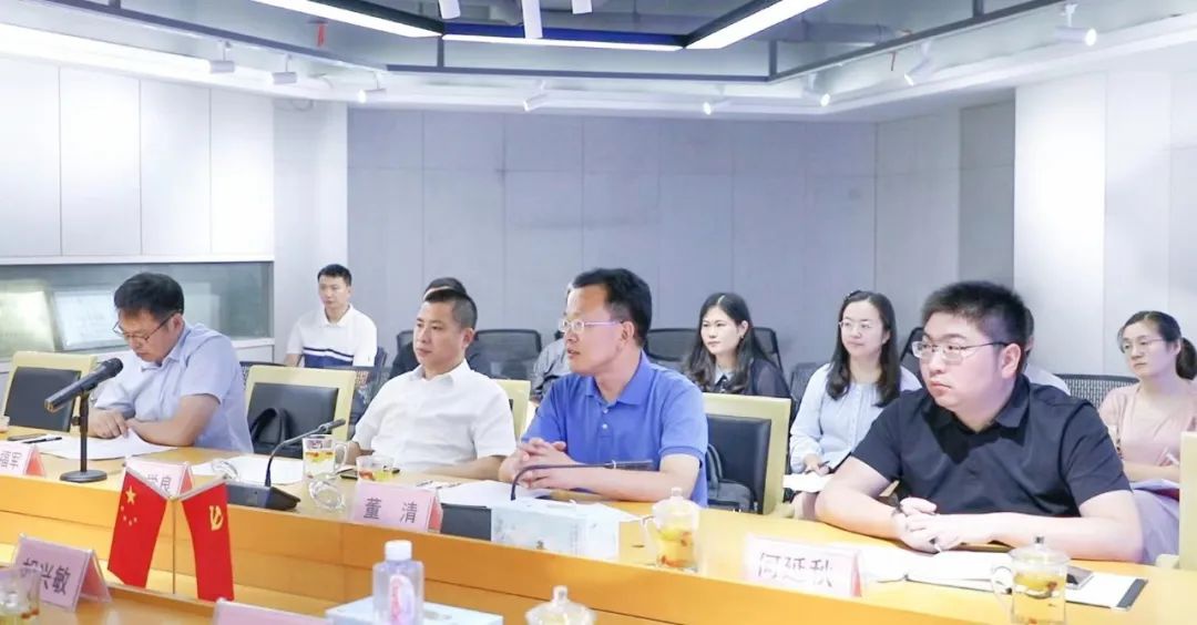 红龙扑克 - 专业在线扑克赛事运营商