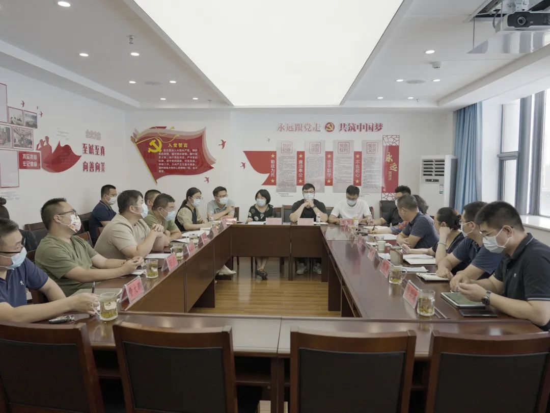 红龙扑克 - 专业在线扑克赛事运营商
