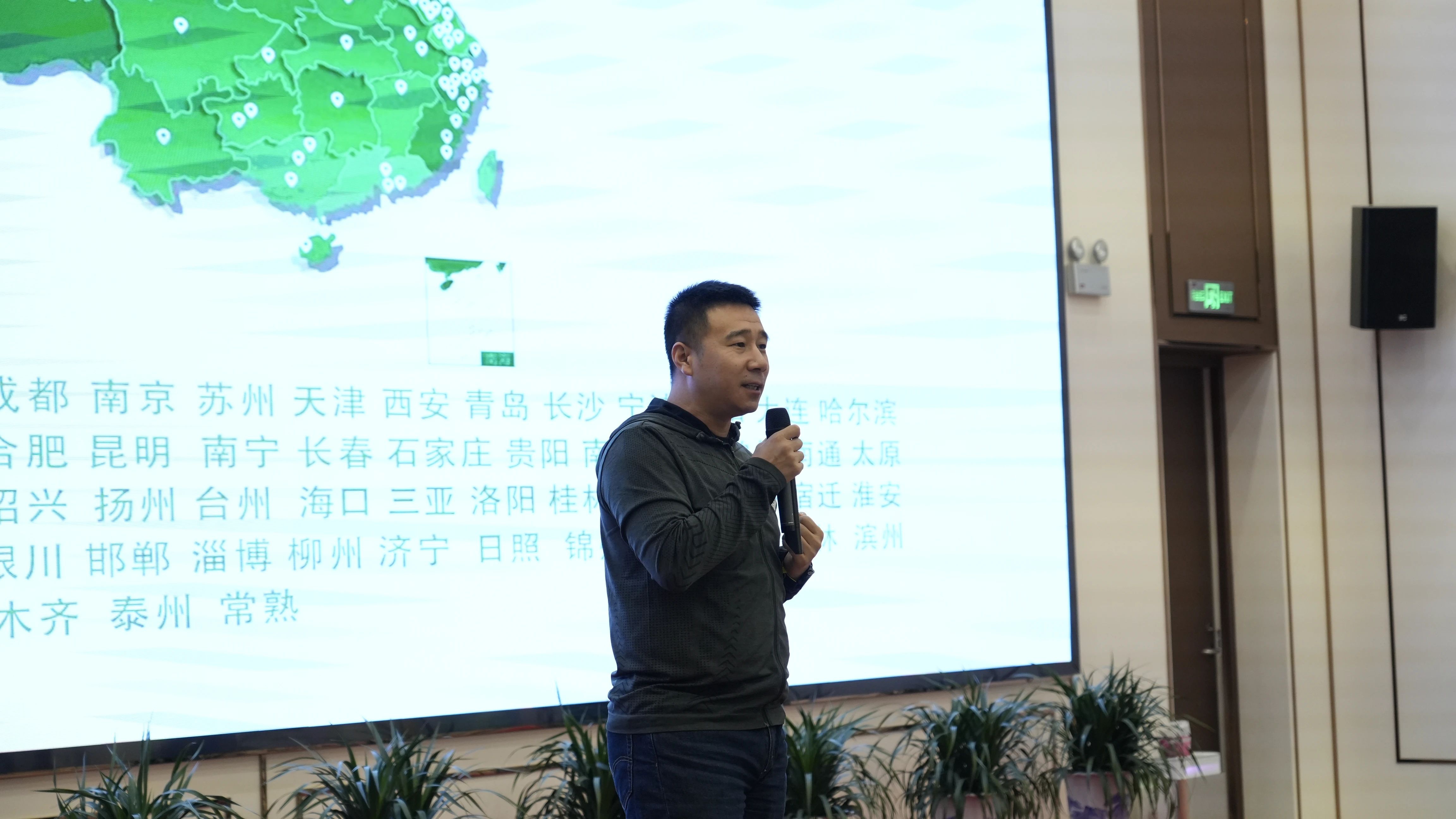 红龙扑克 - 专业在线扑克赛事运营商