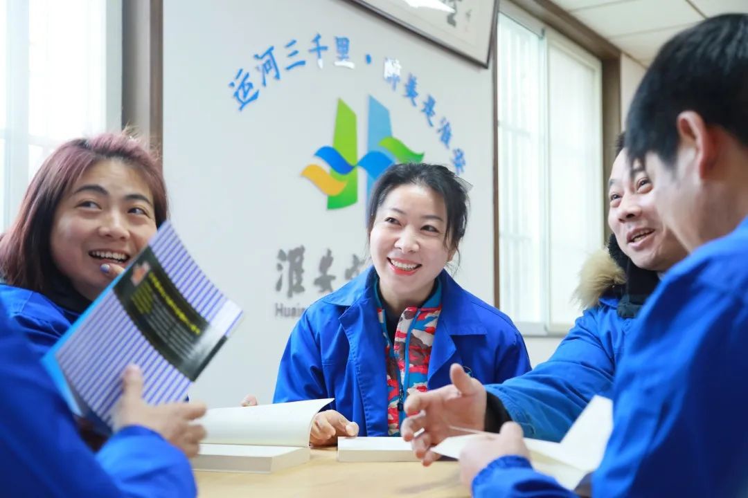 红龙扑克 - 专业在线扑克赛事运营商