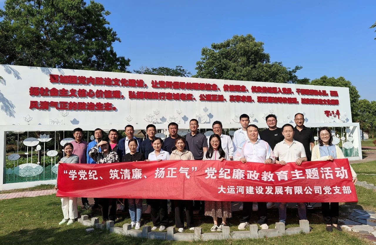 红龙扑克 - 专业在线扑克赛事运营商
