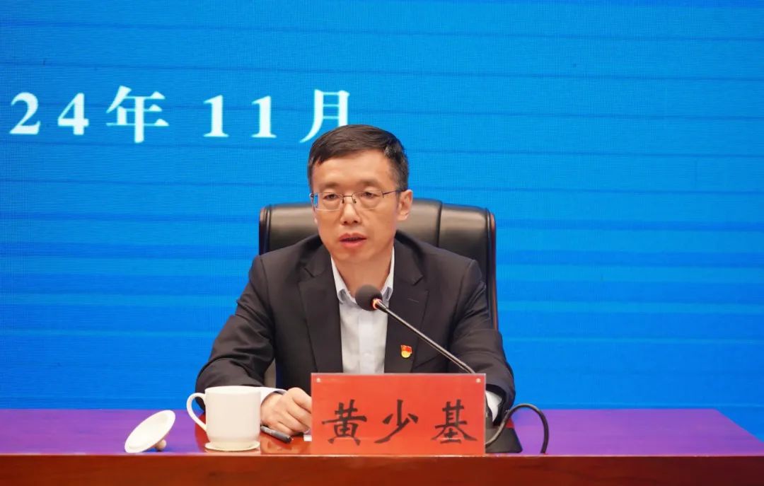 红龙扑克 - 专业在线扑克赛事运营商