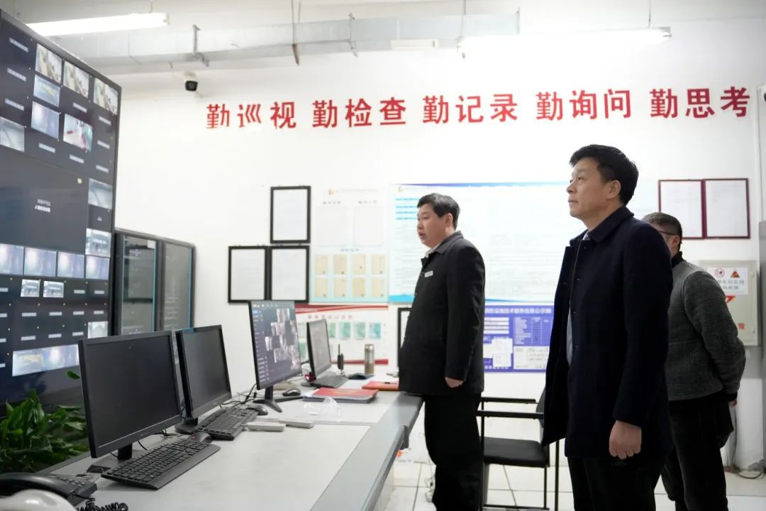 红龙扑克 - 专业在线扑克赛事运营商
