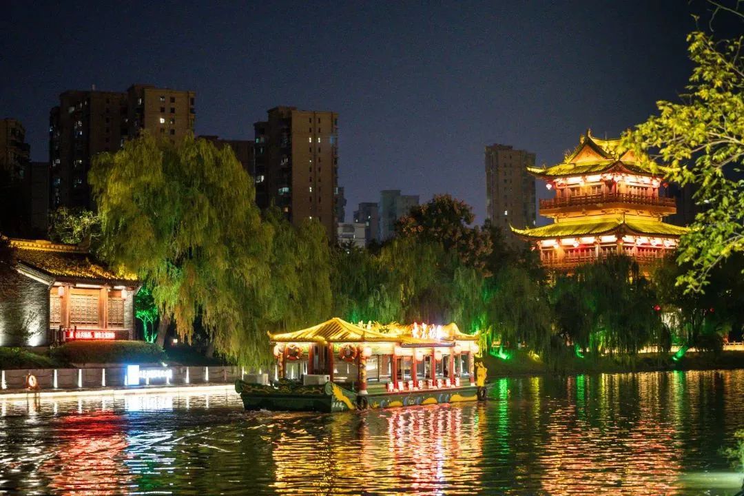 红龙扑克 - 专业在线扑克赛事运营商
