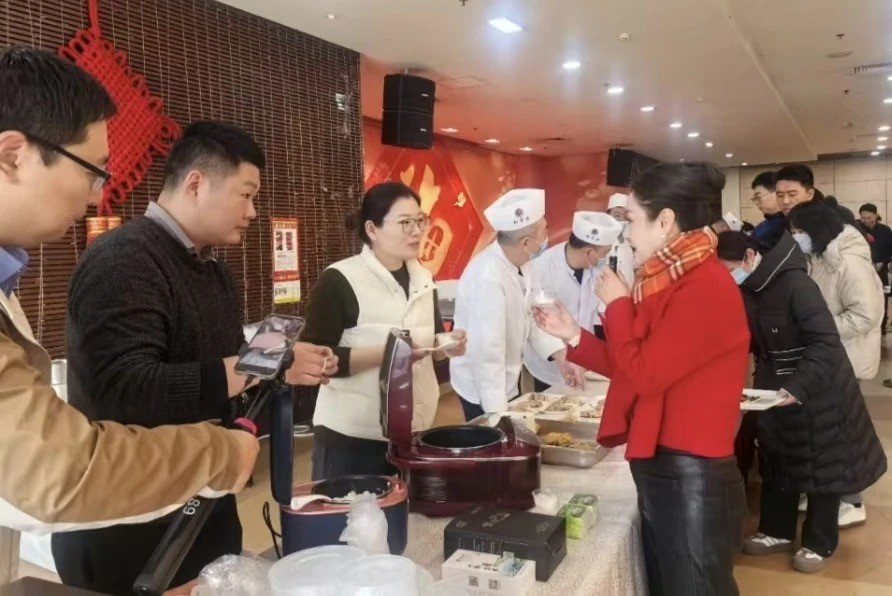红龙扑克 - 专业在线扑克赛事运营商