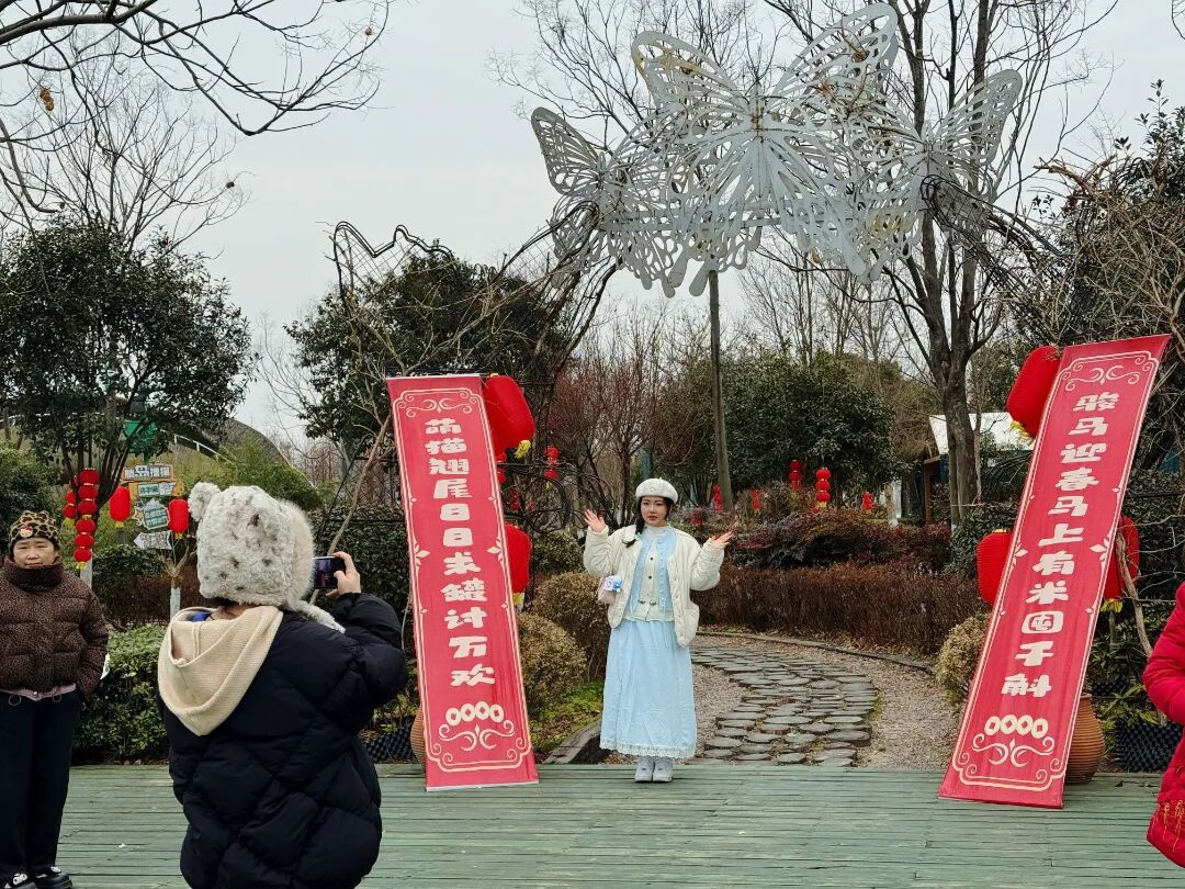 红龙扑克 - 专业在线扑克赛事运营商