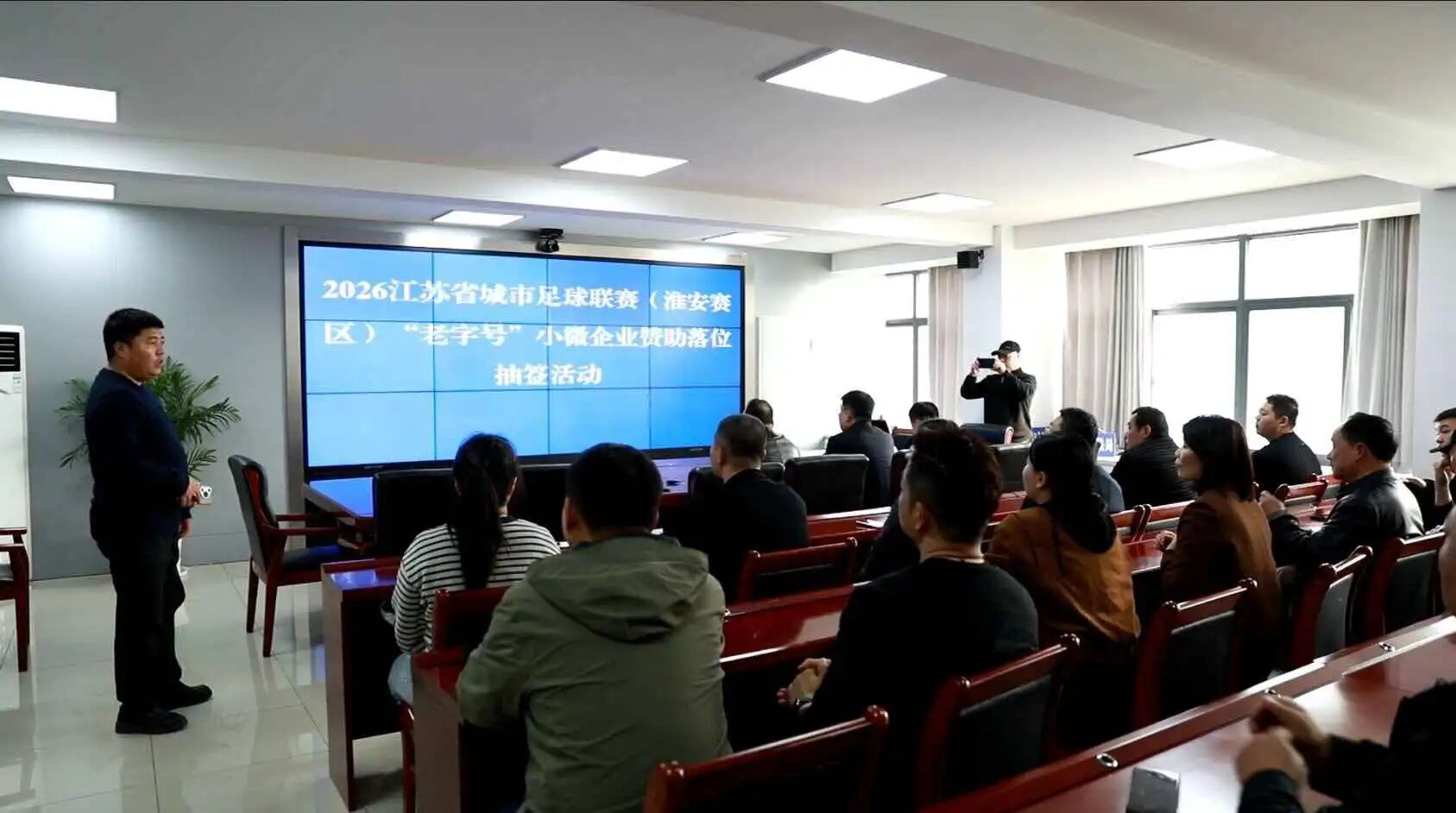 红龙扑克 - 专业在线扑克赛事运营商