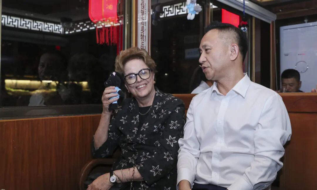 红龙扑克 - 专业在线扑克赛事运营商